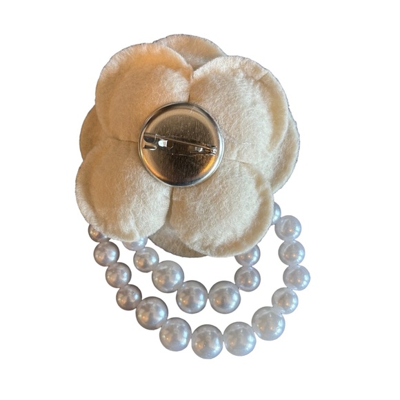 🎁 Draping Pearl Flower Brooch Pin - Picture 8 of 12